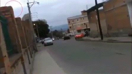 网传美国再现UFO，对于外星人这事你怎么看？：美国疑现黑色UFO