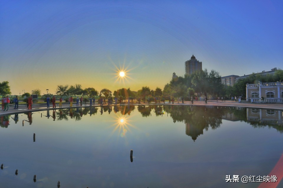 早上江边风景发朋友圈的句子?:江边风景图片 早上江边风景发朋友圈的句子?:江边风景图片