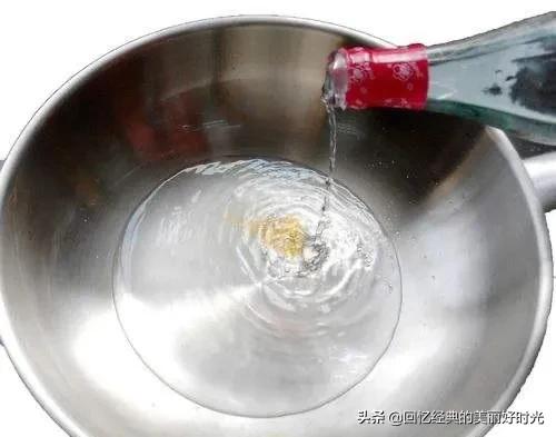 电水壶如何去除水垢五种方法让你轻松去水垢？：电水壶怎么除水垢