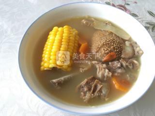 猴头菇花胶汤功效 2026年猴头菇花胶汤功效与禁忌