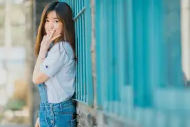 故事：被逼相亲的我，看见暗恋对象在隔壁桌相亲图片