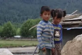 在中国边境上住了上百年的小部落，拥有中国国籍后，大喊有根了图片