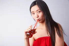 迷奸药又上新闻：无色无味的粉末！女性这3种情况小心被“下药”图片