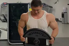 山东肌肉猛男因太壮遭女生嫌弃，网友却很想拥有这样的身材图片