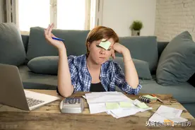 如果你的信用卡正在使用最低还款，每个月账单会多出几百块冤枉钱图片