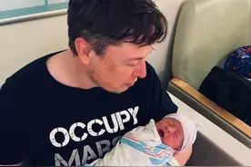 神马意思？马斯克给第六个孩子取名X Æ A-12，网友：老师要哭了图片