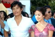 “恋爱达人”宋慧乔：恋情很短暂，男神留不住她，复合不太靠谱图片