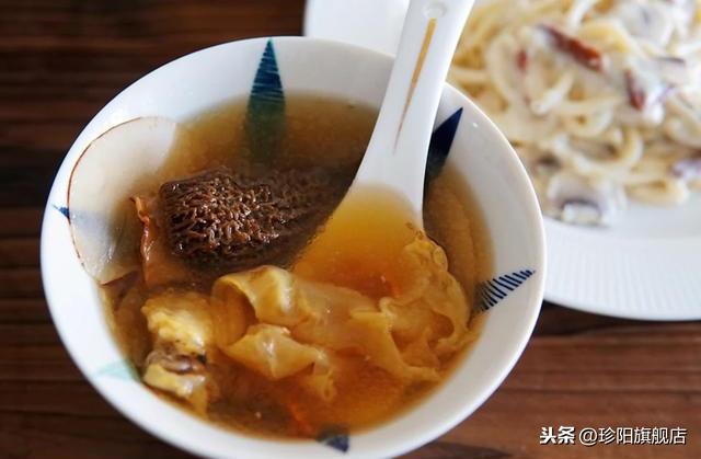 产妇前两天可以喝花胶汤吗 2026年产妇前两天可以喝花胶汤吗母乳喂养
