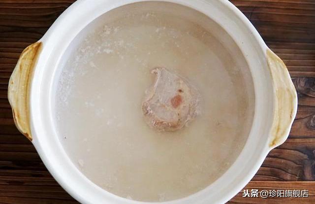 怀孕可以喝花胶羊肚菌鸡汤不 2026年孕期可以吃羊肚菌炖鱼胶吗