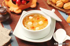 煮银耳时，光泡发还不够，大厨：牢记4招，银耳出胶多，汤更黏稠图片