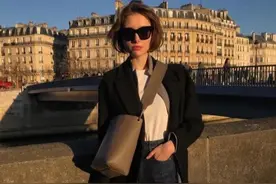 充满法式气息的优雅穿搭，短发小姐姐的魅力—Ksenia Kov图片