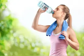 减肥要少喝水？歪道理图片