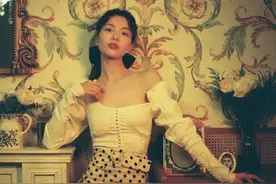 骨架大是劣势？看Lisa如何化劣势为优势，演绎硬朗大女人风图片