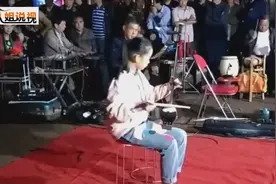 十岁才女郝佳怡演唱板胡独奏 豫剧《朝阳沟》双上山，太棒了！