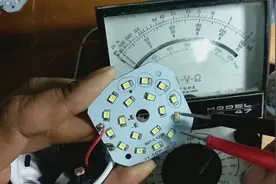 led声光控灯泡维修，主要演示怎样判断灯珠好坏，换灯珠也很简单