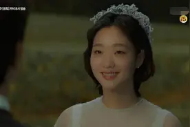 《鬼怪》大结局中字：孔刘向金高银求婚+鬼怪夫妇结婚婚礼CUT视频封面