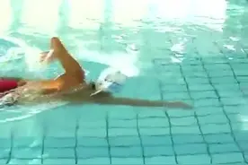 日本教练竹内全浸自由泳示范