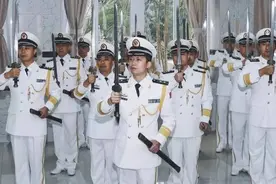 人民海军的授剑仪式为何使用汉剑而非唐刀图片