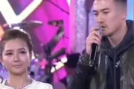 刁磊承认何洁生三胎,没想到却迎来质疑声一片,何洁却力挺丈夫视频封面