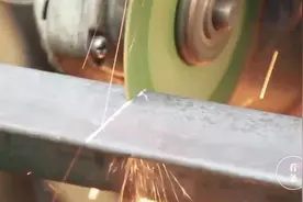 怎么把铁皮折成九十度，做个这样的小工具，一下就搞定了