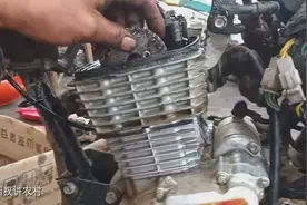 摩托车发动机小链条更换技巧；以及正时安装你会吗？师傅教你维修视频封面