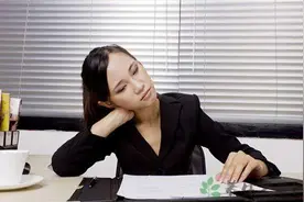 白领如何摆脱颈椎病图片