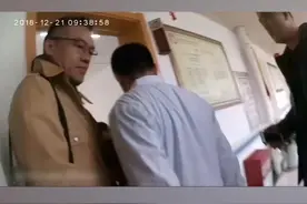 包皮割一半，医生要加价！网友：看新闻都觉得疼…#扫黑视频封面