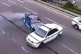 国外现实版警匪追逐，跑车挑衅警车直接撞上去了！图片