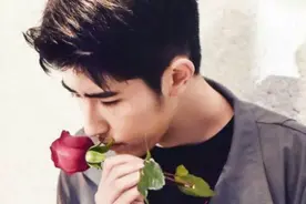 林枫松美美哒视频 花儿与骚年 你选那个？视频封面