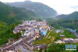 航拍云南怒江片马镇 重温“驼峰空运”壮举图片