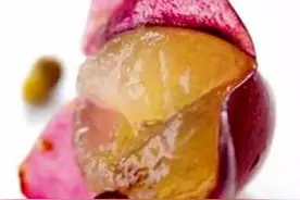 「涨姿势」吃葡萄到底要不要吐葡萄皮？附葡萄的花样吃法大全图片