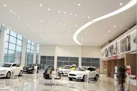 原来在4s店买保险有这么多缺点，很多人都花了冤枉钱，一定注意视频封面