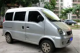 为什么面包车没有黑色的？今天总算明白了图片