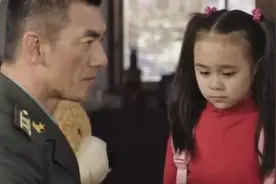 爸爸问女儿还缺什么，女儿的回答竟出乎人意料