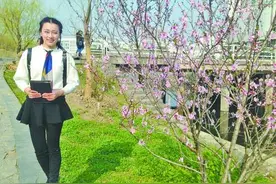 安师大“校花”当兼职模特 投身公益资助贫困生图片