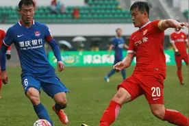 中超：斯蒂夫吊射维埃拉扳平后染红 延边富德1-1重庆力帆图片
