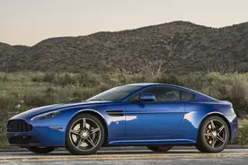 阿斯顿马丁将推GT8 比拼保时捷GT3 RS图片