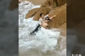 这么冷的天，拍水下婚纱照，真够拼的，冷不视频封面