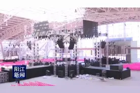 云朵云飞演唱会明晚在阳江国际会展中心上演图片