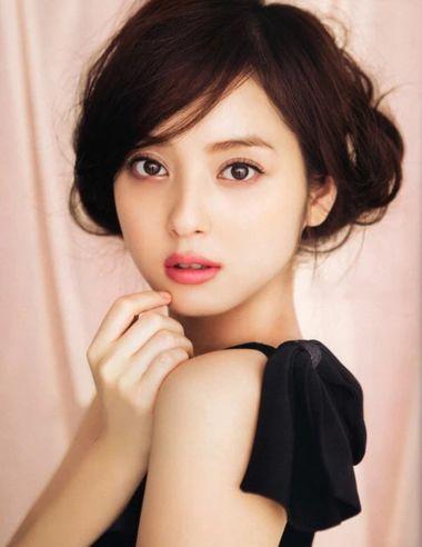 胖圆脸弄什么发型显瘦,15款胖圆脸适合的发型!