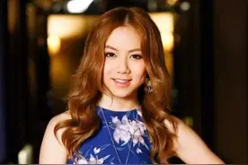 女人，这个夏天露脐装这样搭配才是最性感的！图片