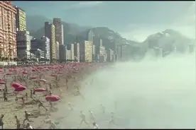 人类制造的超级气象卫星失灵，天上掉下超大冰雹，人被瞬间冷冻