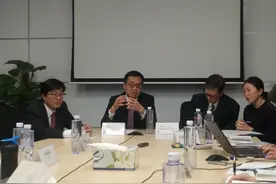 摩托罗拉系统推出MOTOTRBO数字对讲机：新增WiFi写频 室内定位等功能图片