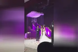 赵丽颖低调现身廊坊新绎贵宾楼 原来是因为这个！图片