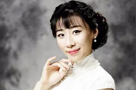 《驴得水》的女主角任素汐，居然撞脸冯巩老师 网友 确实有点像！视频封面