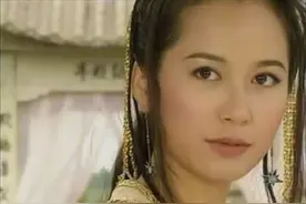 79年出道，99年出演惊鸿仙子，43岁时复出，父亲是清华高材图片