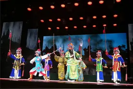 少儿版豫剧《花木兰》首演惊艳亮相 最小演员才6岁图片