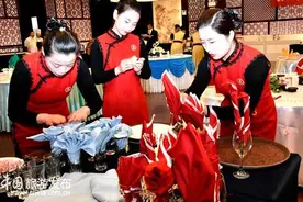 黄山酒店举办创意口布折花大赛 让服务更富文化图片