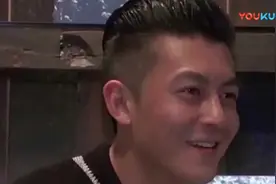 晒娃狂魔陈冠希出动！Alaia骑“鳄鱼”露甜笑视频封面