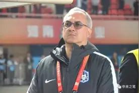 泰达主帅遭禁赛5场，这个锅建业球童不背！图片